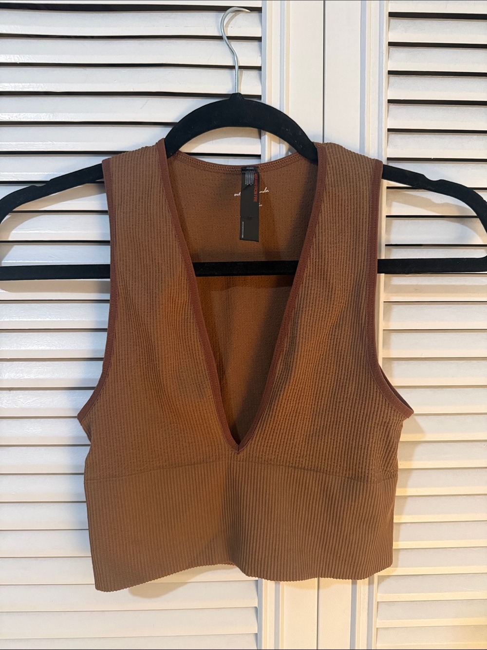 Urban Outfitters Ribbed V-Neck Crop Top - Brown (Brand New, Never Worn)